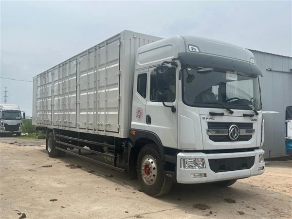 Hình ảnh ngoại thất xe tải thùng kín container Dongfeng D12